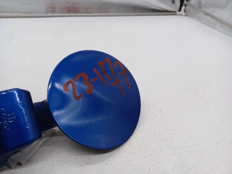 Дверца топливного бака 2012 Kia Forte синяя от оригинального производителя - Изображение 2 из 4