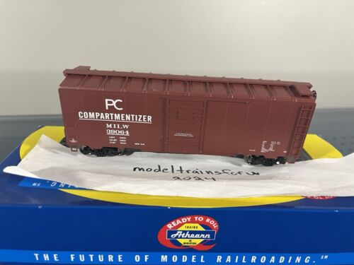 HO Scale Athearn RTR 70367 Milwaukee Road 40 Superior Dr Boxcar Compartmentizer