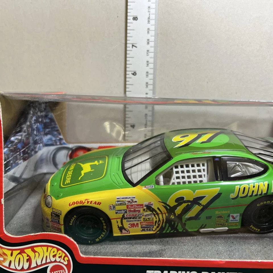 John Deere Vintage Nuevo Hot Wheels escala 1:24 NASCAR coche de carreras de metal fundido a presión Foto 3 de 4