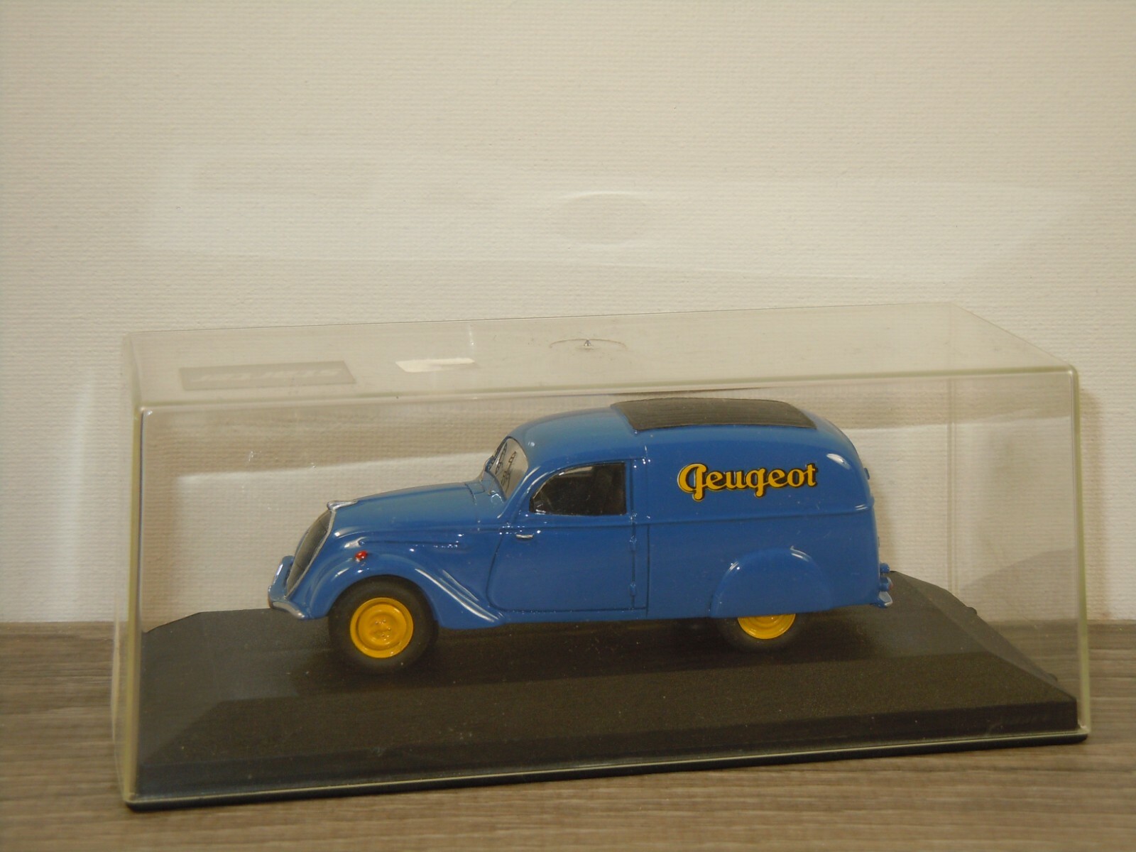 Picture 1 of 5