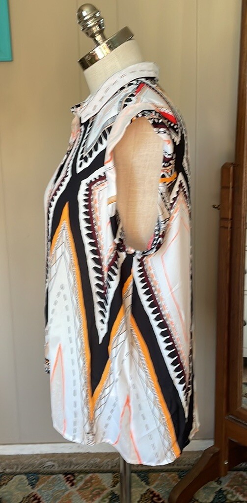 Mossimo geometric abstract print button down, wom… - image 8