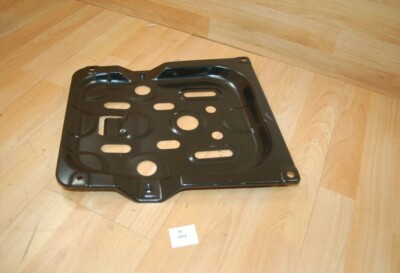 Yamaha YP250 5GM-21417-00 Bracket, Front Lower 1 Genuine NEU NOS xl2452