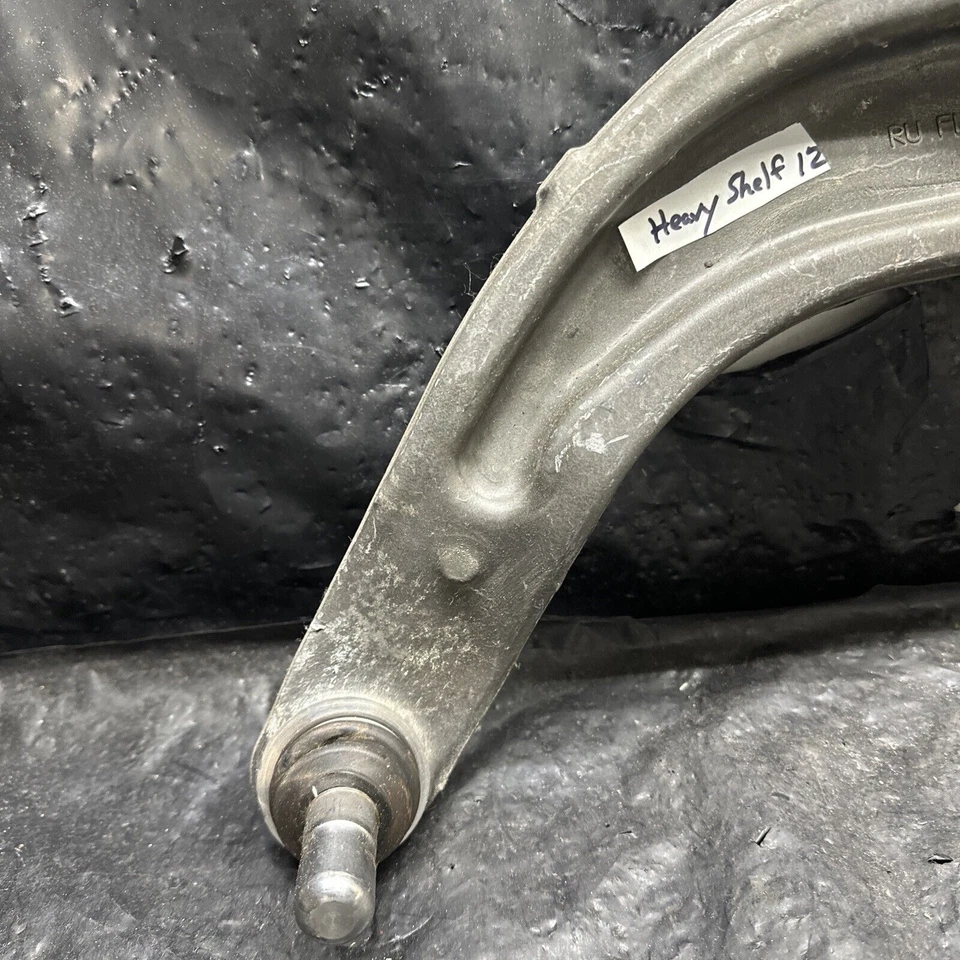 Brazo de control inferior delantero Mopar 05274643AA OEM ¡NUEVO! Chrysler Pacifica 2017 - 24 Foto 2 de 4