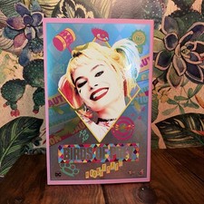 Hot Toys MMS566 Harley Quinn Caution Tape Suicide Squad 1 6 Scale Figure
