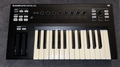 Native Instruments Komplete Kontrol S25 25-Key USB MIDI Keyboard Controller