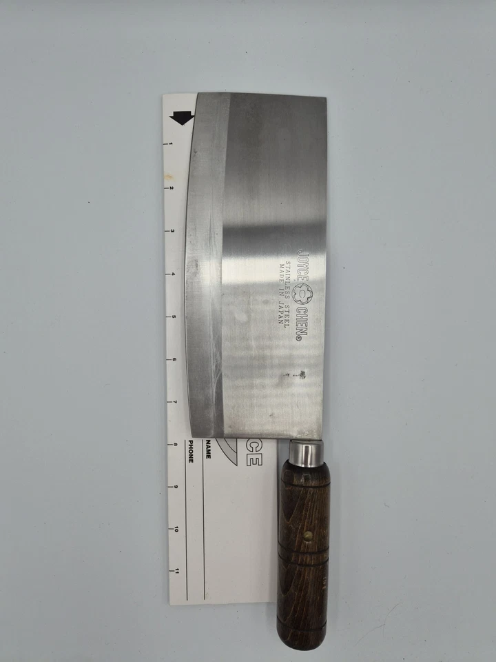 Joyce Chen. Cuchilla de acero inoxidable de 8". Mango de madera. Hecho en Japón. Foto 4 de 4