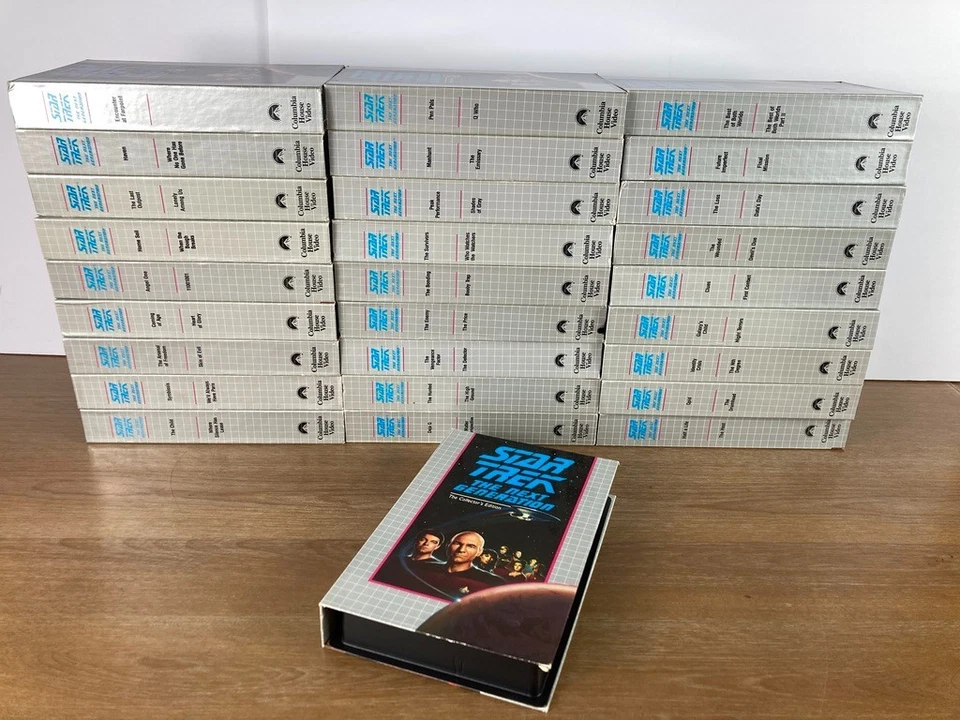 Star Trek: The Next Generation Collector's Ed Lot of 28 VHS 55 Eps Seasons 1-5 - Image 2 of 4