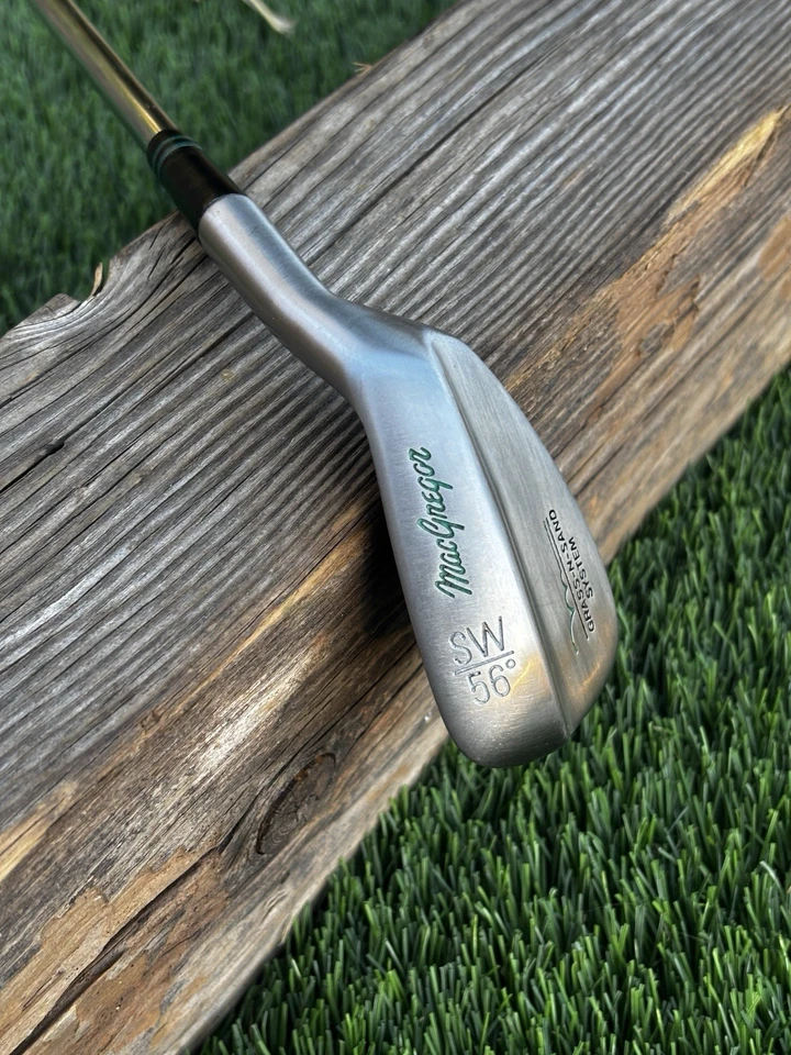 MacGregor Sand Wedge SW Grass-N-Sand System 56° RH 35.5" Apollo Multiflex Steel - Imagem 3 de 4