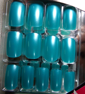 Nadeco Large to Avrg. Nails Pearly Sea-side Blue-Green Glue-ON Medium Length