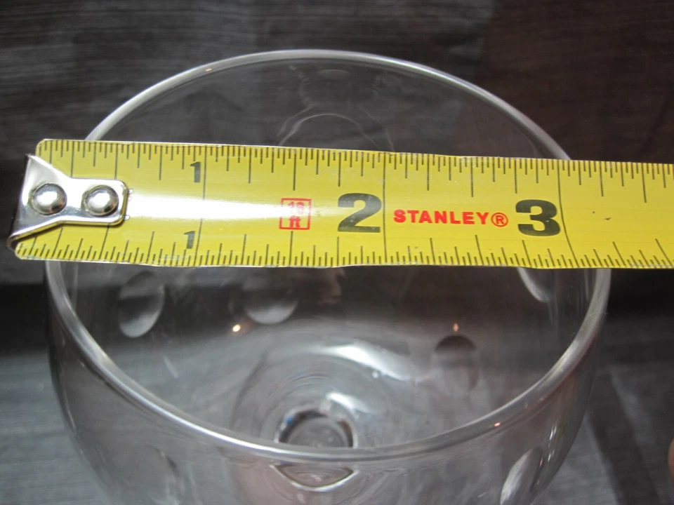 Case Lot of 12 Commercial High End Red Wine Glasses 8" Polka Dot Glass - Image 4 of 4