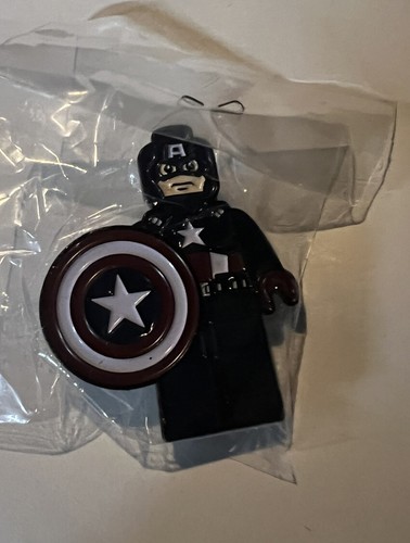 SDCC 2023 Exclusive LEGO Captain America Enamel Pin- San Diego Comic Con Rare - Picture 2 of 4