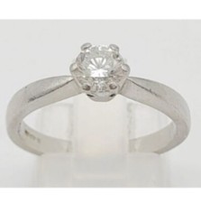 950 platinum 0.25 carat diamond solitare Engagement ring