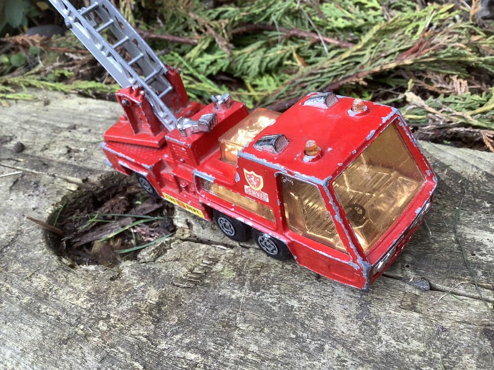 britains farm Ford Tractors Spares & Repairs lone star match box horse