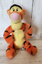 Disney Store Winnie Pooh Tigger Christmas 7in Bean Bag Plush