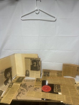 BOB DYLAN LP Slow Train Coming 1979  Columbia vinyl With NEWS clippings 1979