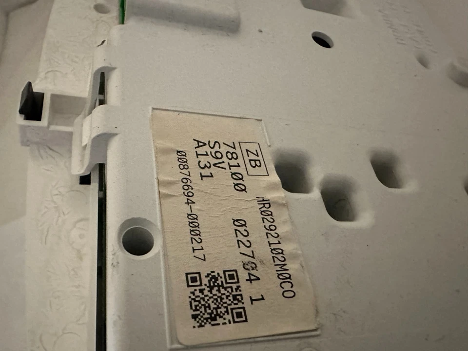 Speedometer Instrument Cluster Dash Panel 2004 Honda Pilot EX 156,655 Miles - Image 3 of 4