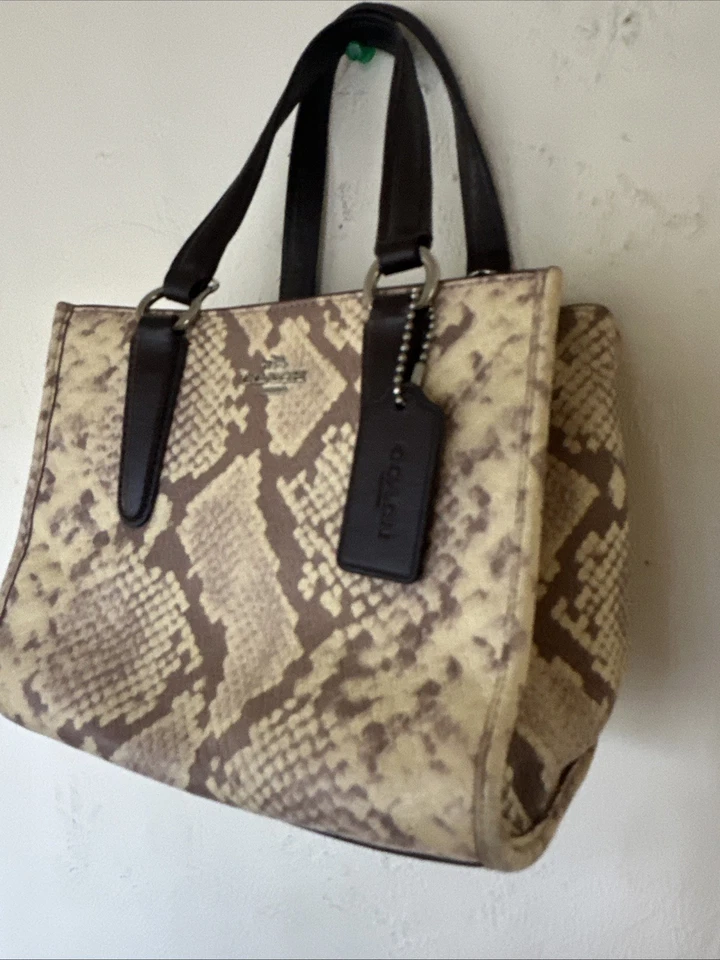 Bolso de mano Coach de adición limitada pitón multicolor Foto 2 de 4