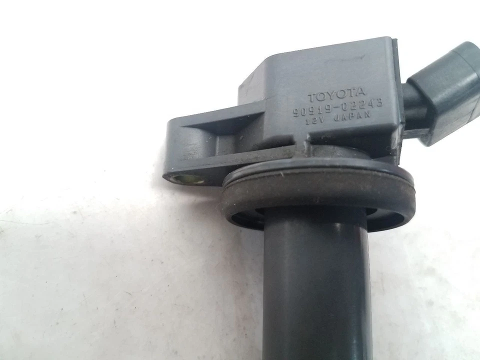 Катушка зажигания 2001-03 Toyota Highlander (4 цилиндра) - ОДНА - Изображение 2 из 4
