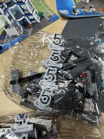 LEGO 7498 City Police Station sealed in bags (No Police Cars,bags 1-2)