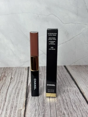 CHANEL Le Rouge Duo Ultra Tenue Longwear Liquid Lip colour Light