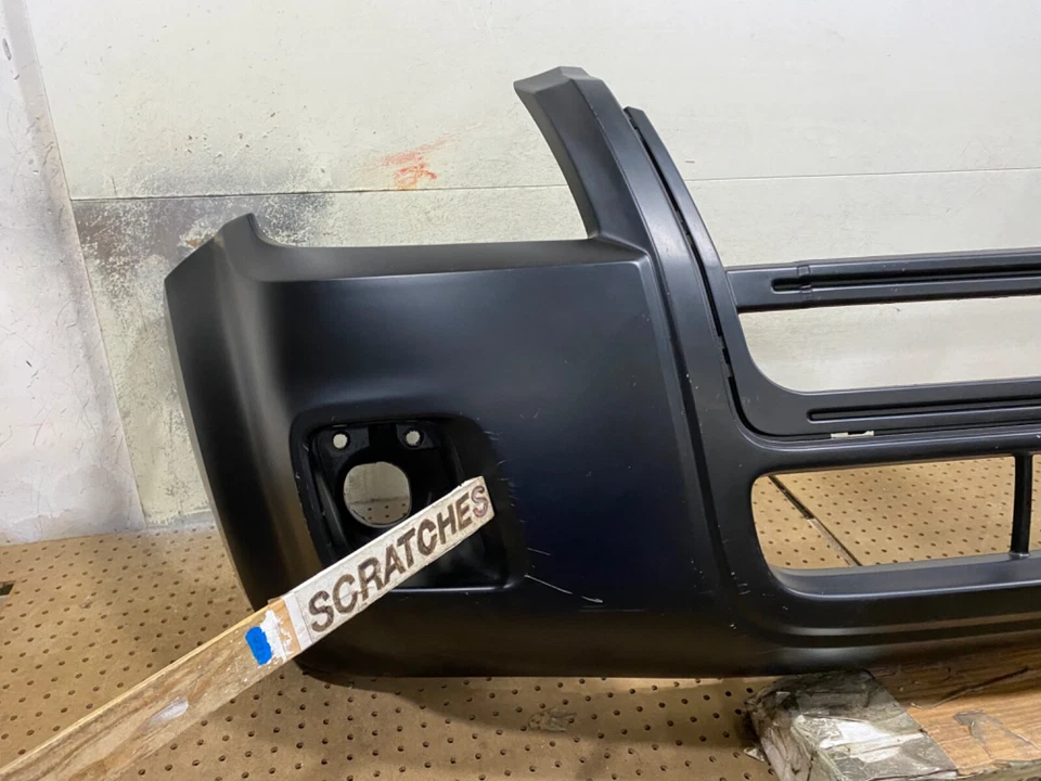 Cubierta del parachoques delantero Mercury Mariner 2008-2011 OEM Foto 3 de 4