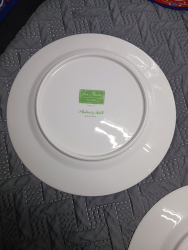 Vera Bradley Dinner Plates Lot Of 8 - Picture 3 of 5