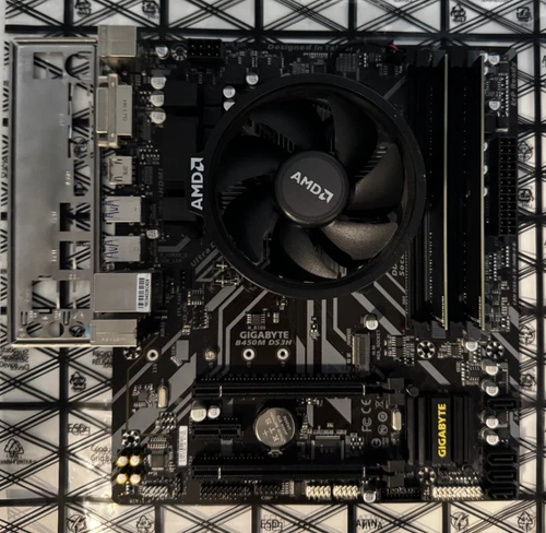 AMD Ryzen 3 3200G + Gigabyte B450M DS3H + 8GB DDR4 | CPU MOTHERBOARD RAM COMBO
