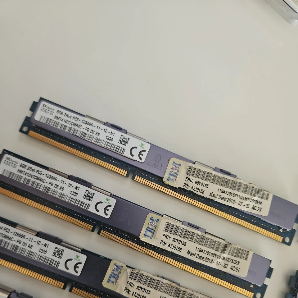 IBM / HYNIX 8GB PC3-8500R DDR3-1066 REG ECC MEMORY HMT41GV7AMR8C-G7 77P8692 - Image 2 of 3