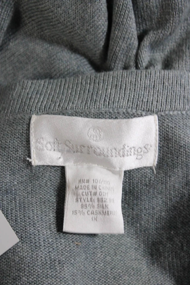 Suéter tejido con estrás cuello en V cachemir gris talla XL Soft Surroundings para mujer Foto 4 de 4