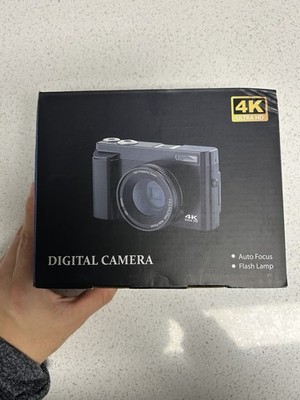 Digital Camera 4K Ultra HD 48MP 16X Zoom 32GB SD Card 2 Batteries New