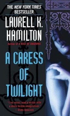 Laurell K. Hamilton A Caress of Twilight (Taschenbuch) Merry Gentry