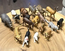 16 Piece Various Animal Figures Plastic Toys Mixed Lot