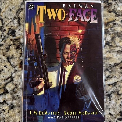 Batman: Two-Face - Crime and Punishment   I Combine Shipping