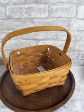 Vintage Longaberger 2000 Medium Berry Basket 7.5”x7.5” with Plastic Insert