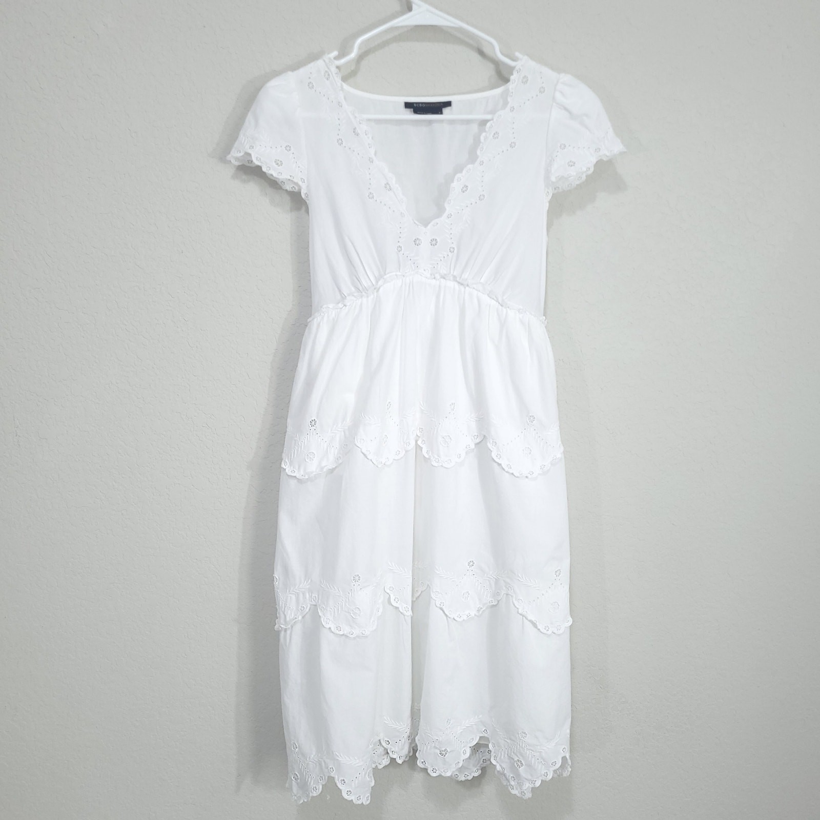 BCBG Dress  Womens Size 4 White Summer Eyelet Cottage Feminine Boho Short Sleeve