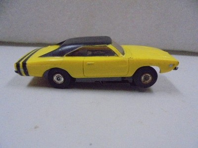 Aurora Thunder Jet Lemon Yellow Charger  Original