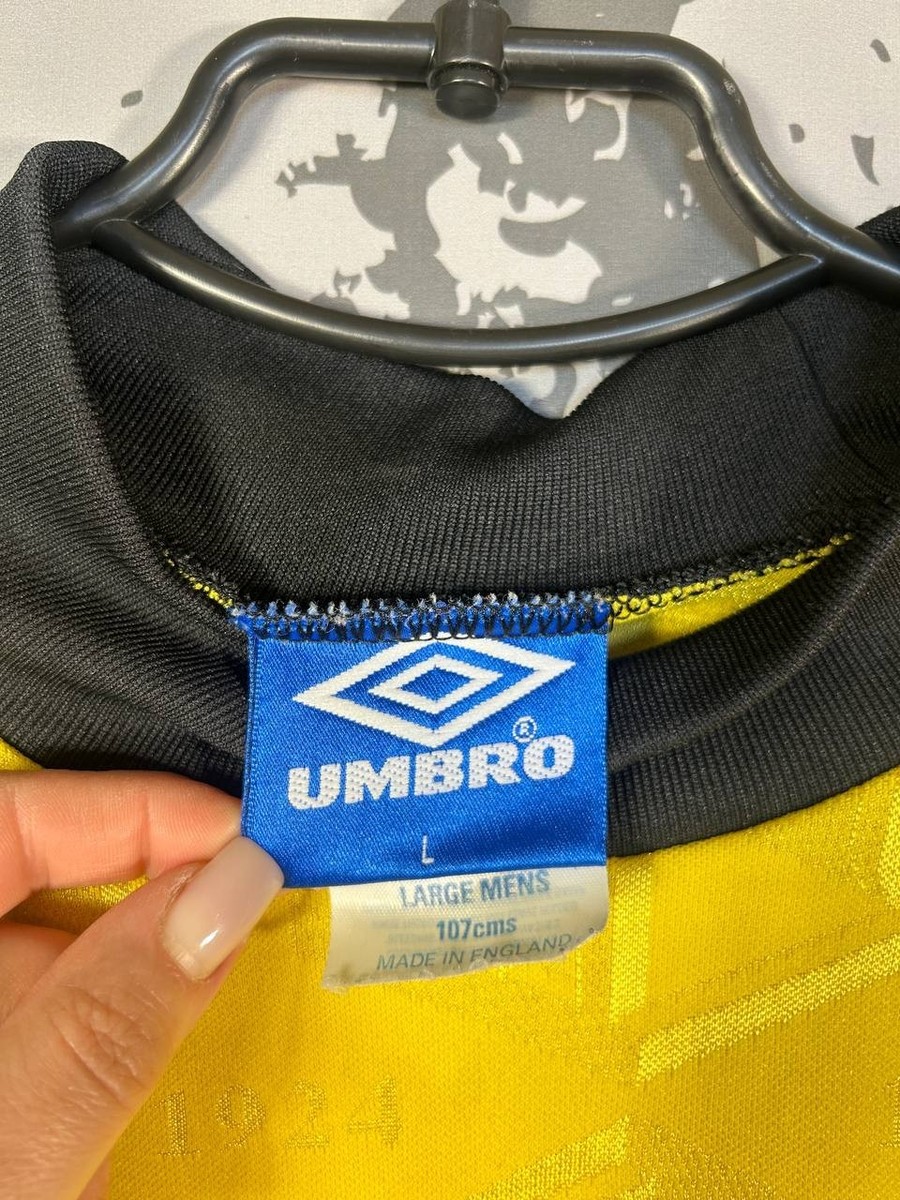 Umbro Vintage Jersey Football Soccer Goalkeeper Shirt 90s Yellow