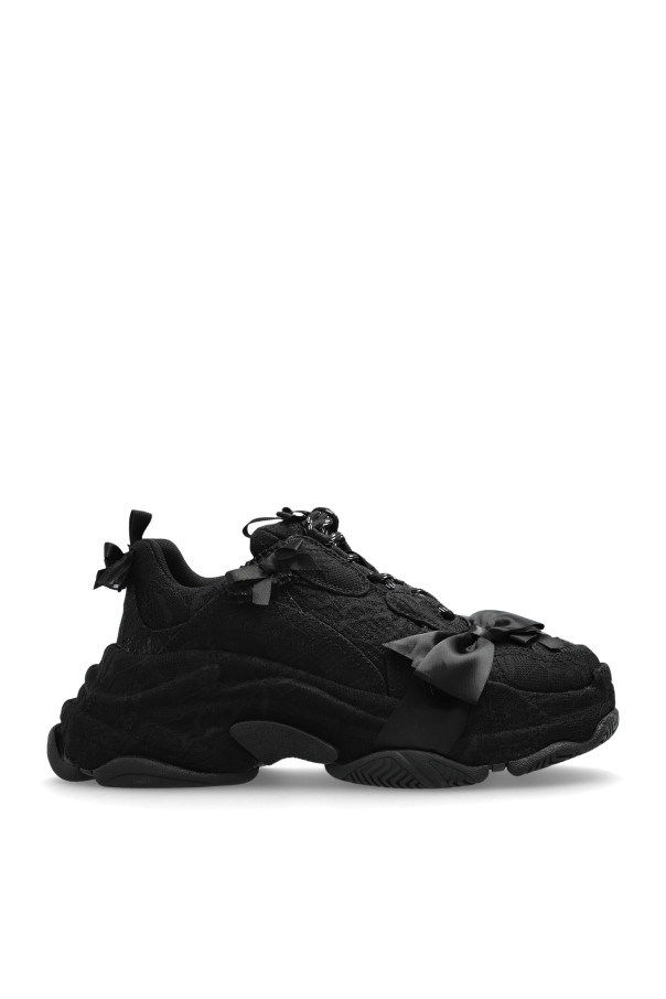 Balenciaga - Women - Sports shoes "Triple S" - Black
