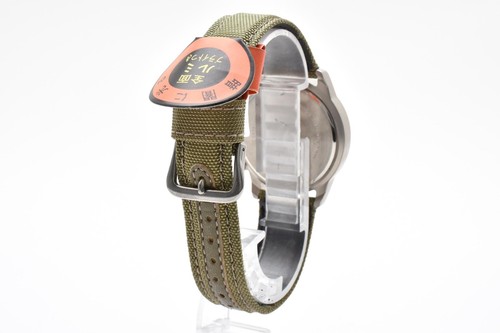 SEIKO V33F-6C50 ALBA Field Gear Moon Phase Luminous Vintage Men's Watch Japan - Imagen 6 de 12