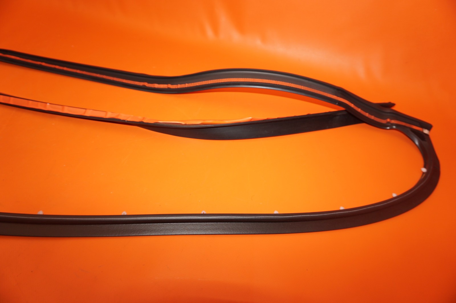 ROLLS ROYCE GHOST DOOR WEATHER STRIP FRONT 2015 2016 2017 2018 51727200324