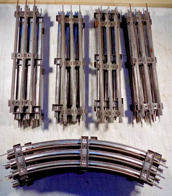O-27 Three Rail Tubular RAIL SECTIONS  20 Straight 10 Curves THIRTY SECTIONS