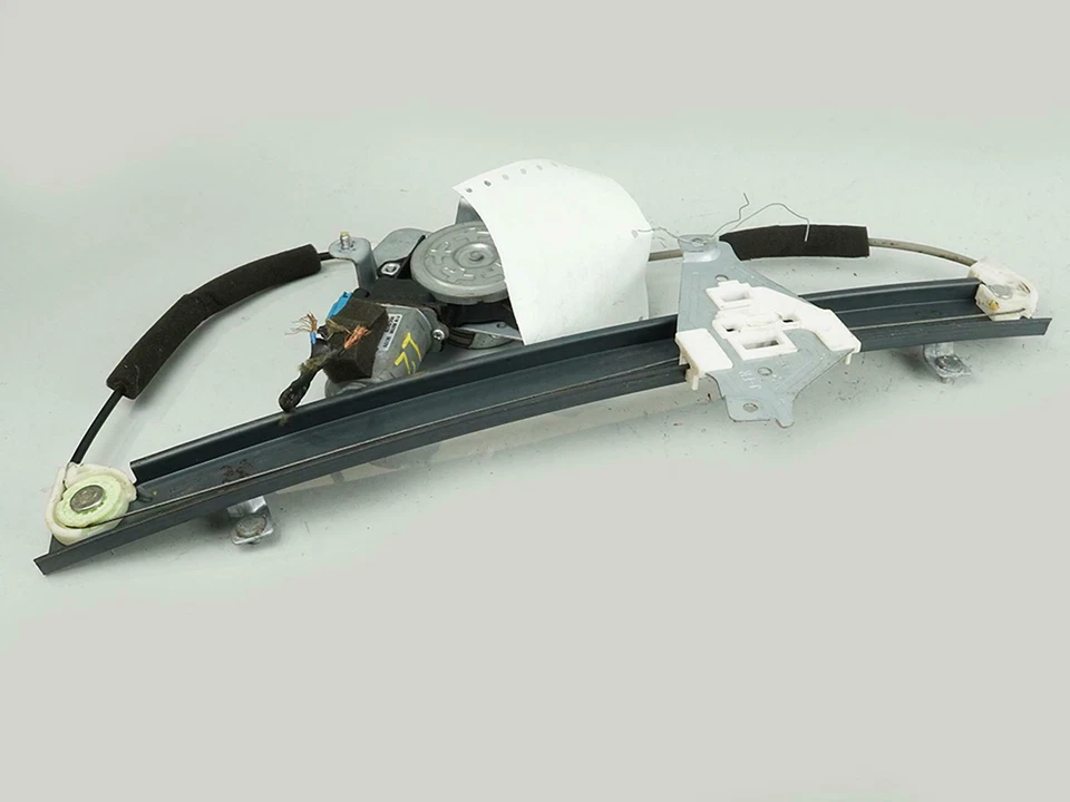 2004 - 2008 Suzuki Forenza Window Regulator Motor Door Front Right Passenger - Image 2 of 4