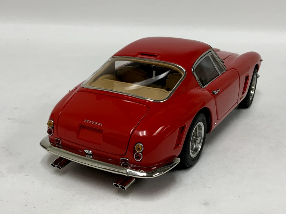 1/18 CMC Ferrari 250 GT Berlinetta Passo Corto ( SWB ) 1961 in Red M-46 CF386 - Image 4 of 4