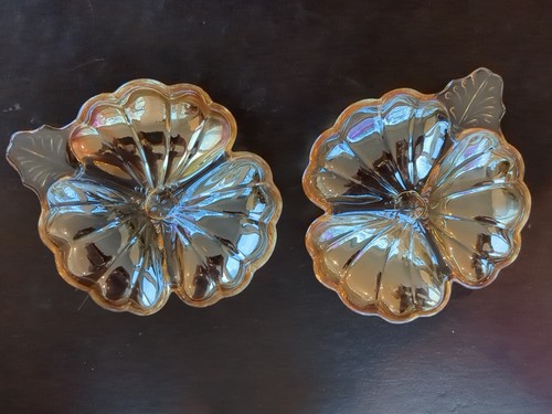 2 VINTAGE GOLDEN IRIDESCENT AMBER CARNIVAL GLASS CLOVER LEAF SECTIONED DISH - Picture 1 of 10