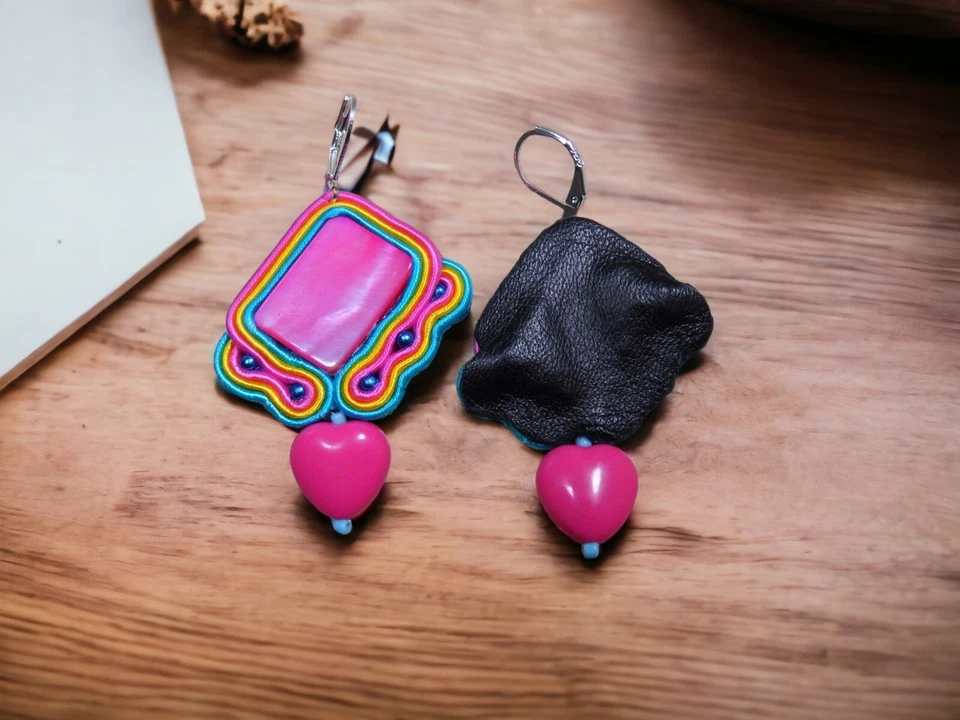 Kleine rosa Ohrringe, hergestellt in Soutache-Technik, handgenäht. - Bild 3 von 4