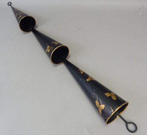 Vaso vintage toleware metallo a strati appeso parete tasca cono metà secolo - Foto 2 di 4