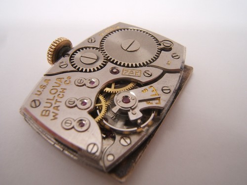 BULOVA 10K GOLD FILLED WRIST WATCH 7AK 21 JEWEL WORKING NICE LUGS - Picture 11 of 12