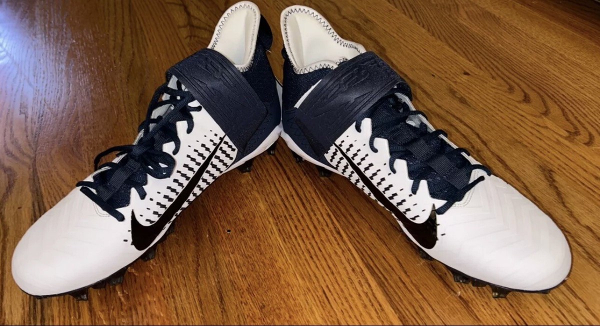 Nike Alpha Menace Pro 2 Football White Black College Navy BV3945-102 Men Sz 11.5 Amazon.com | Nike Alpha Menace Pro 2 Mid BV3945-102 White  main image 2