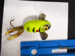 fish and fool lure Falls Bait Fish'N Yellow with Red Dots It can also be fished cast and retrieve for side With built in vibration and