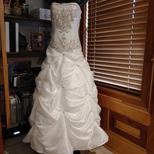 Strapless Wedding Gown w/ Beading and Tufted Skirt -STUNNING